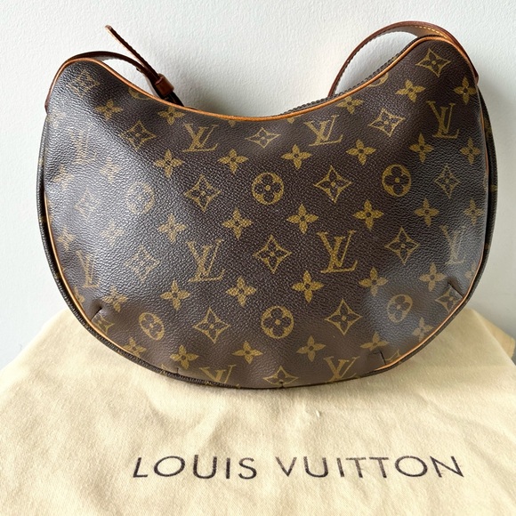 Louis Vuitton Croissant MM - Picture 4 of 17